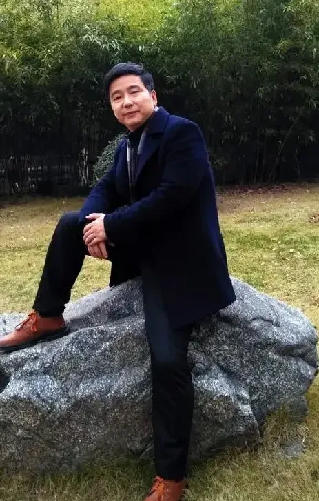 刘东方
