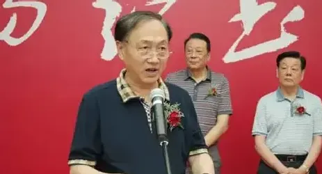 江可群