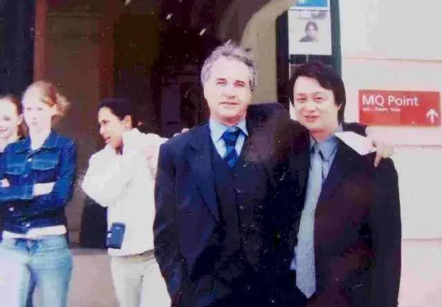 刘奇伟·和策展人科普