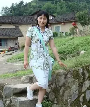 王奕妍