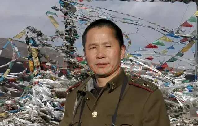 贺德华