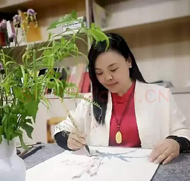 何艳琳