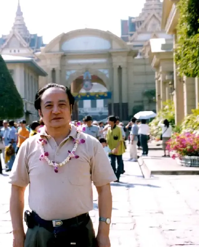 陆鹤龄
