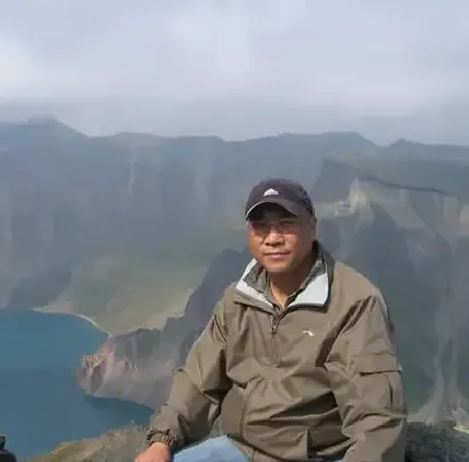 张伟时