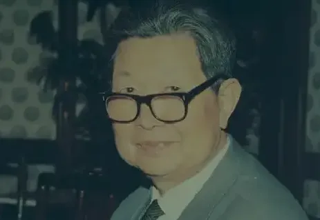侯及名