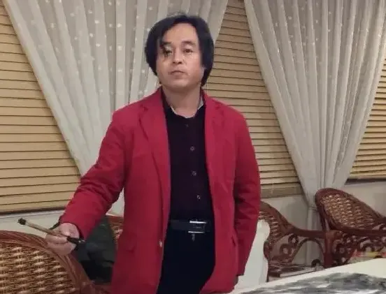 黄华