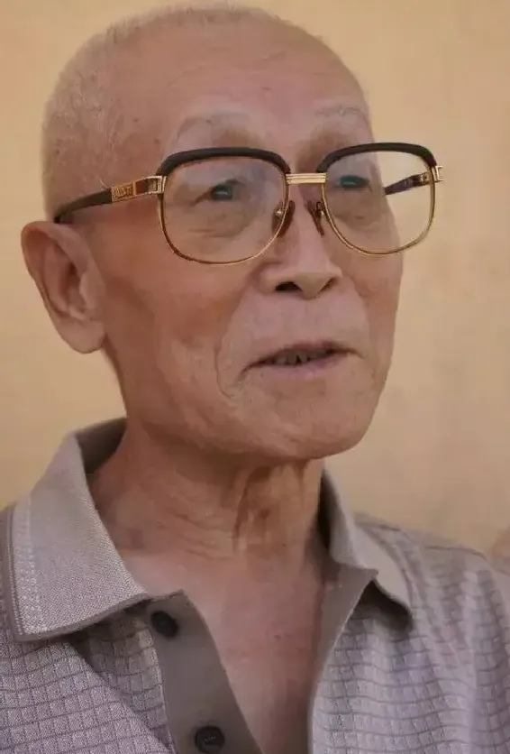 杨耀