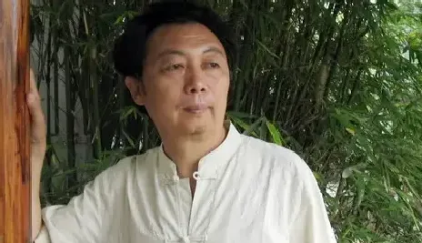 秦云飞