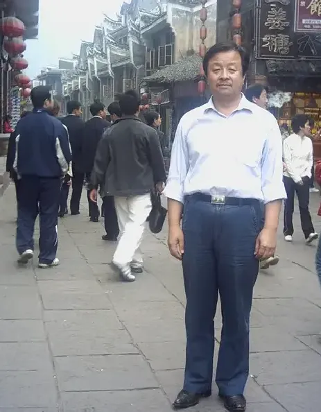 巩德春