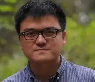 董雷