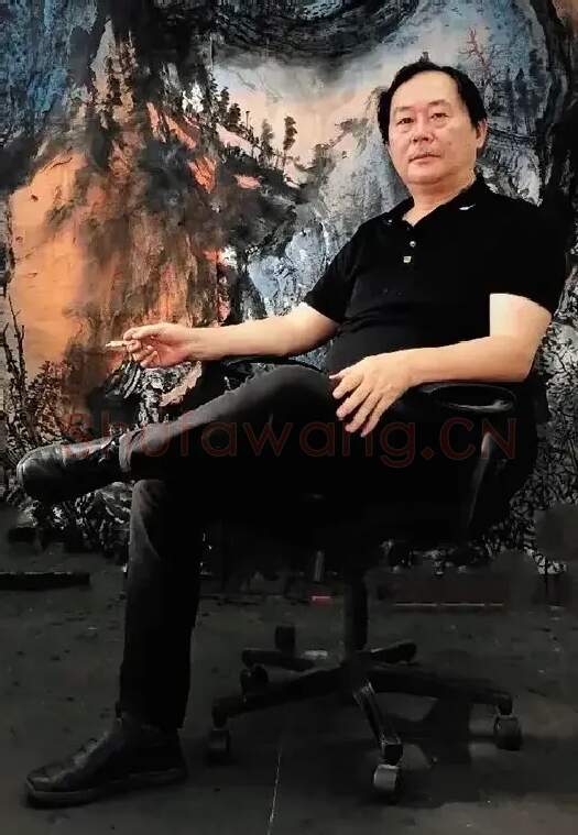 梁明