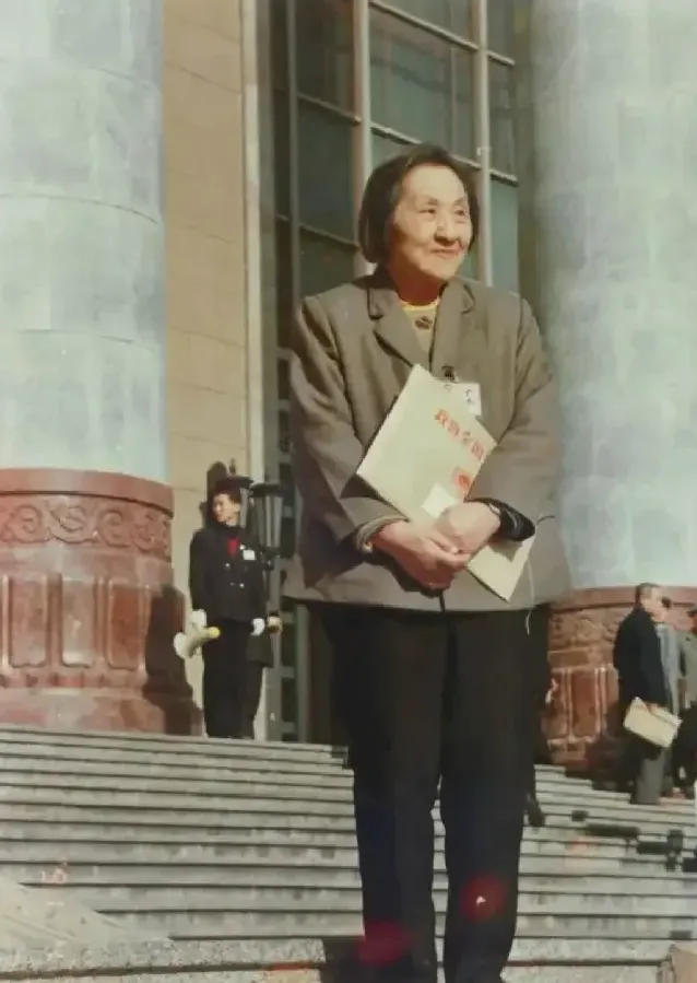 何正璜