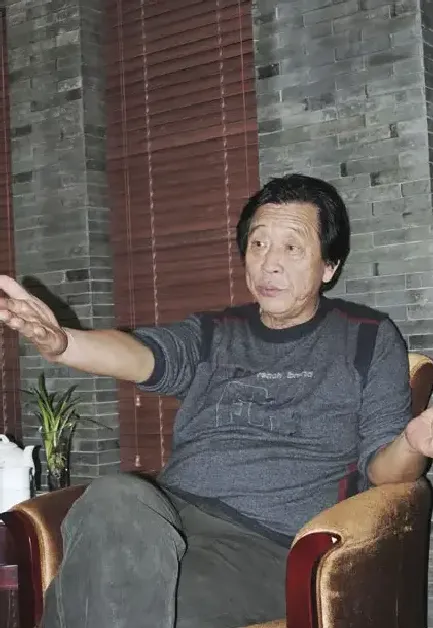 施胜辰