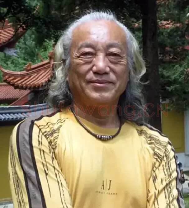 赫兴中