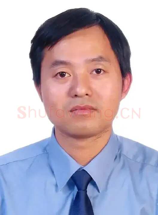 陈伟