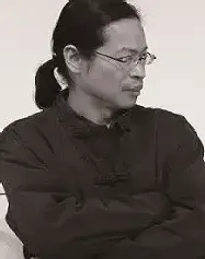 黄健