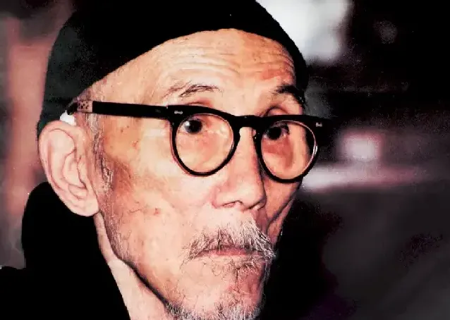 梁崎