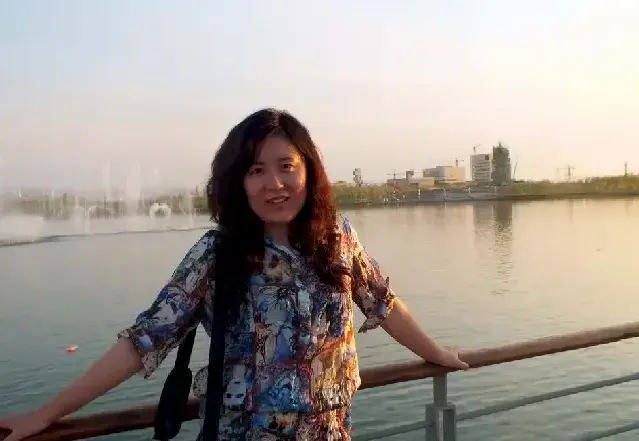 郄博英