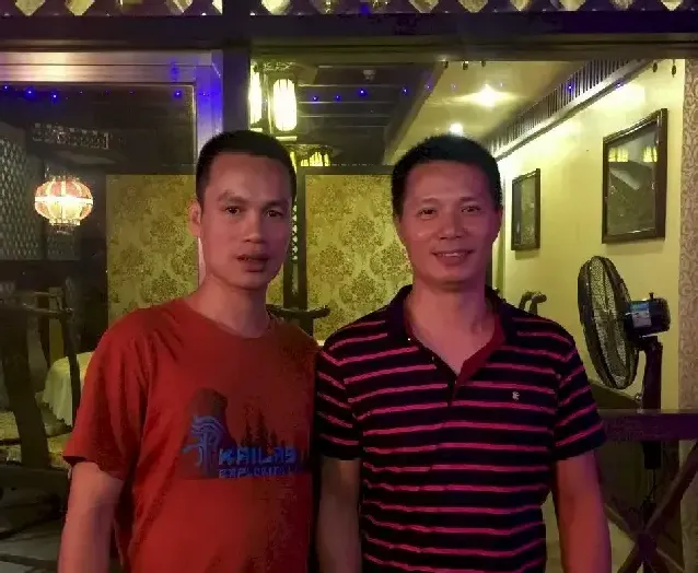 王文县·与书画家沈锡貌合影留念