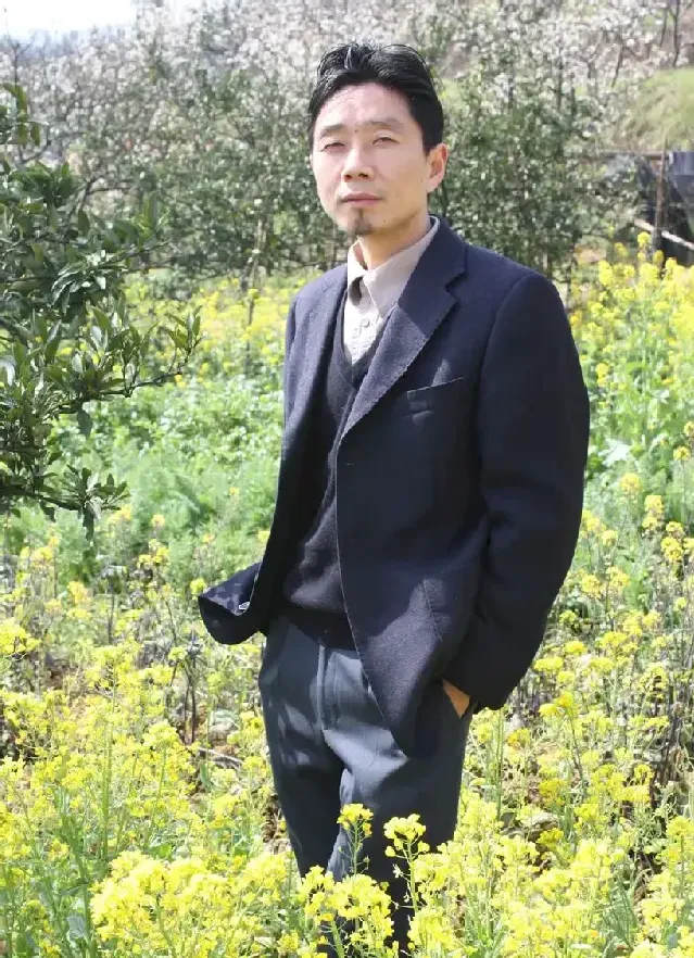 张伟