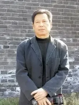 颜世林