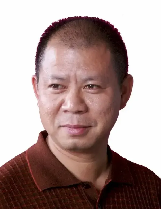 陈明春