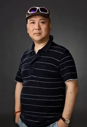 张铨