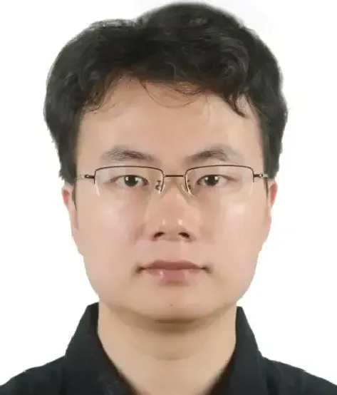 杨勃