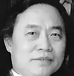 尹石