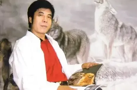 左进伟