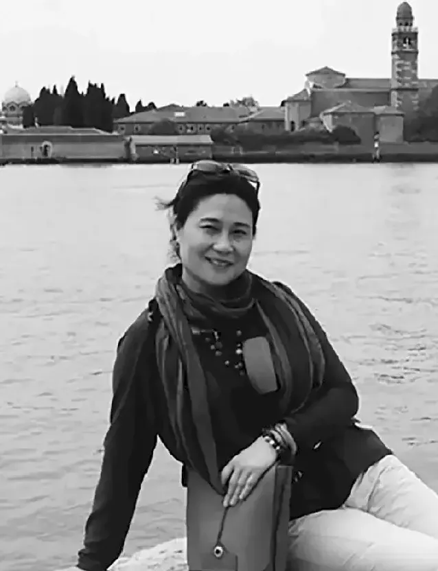 闫佳丽