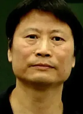 华堤