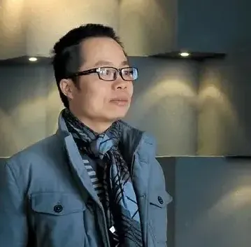 赵振华