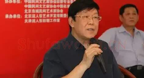 张锠