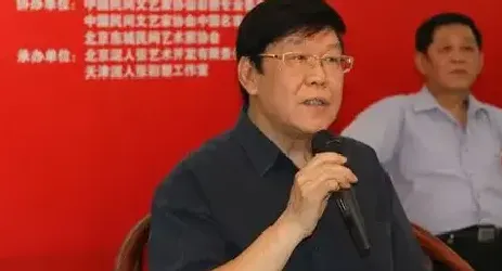 张锠