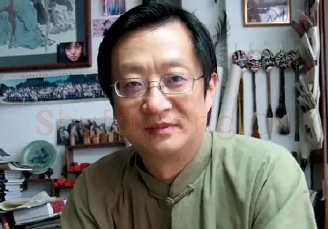 罗中凡