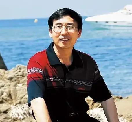 陈禾青