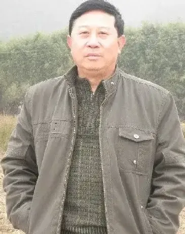 何艺贵