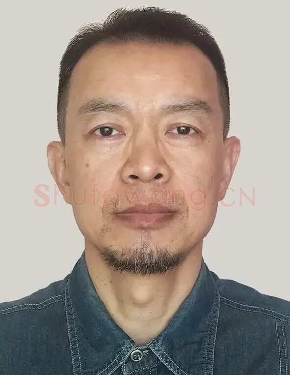 易礼容