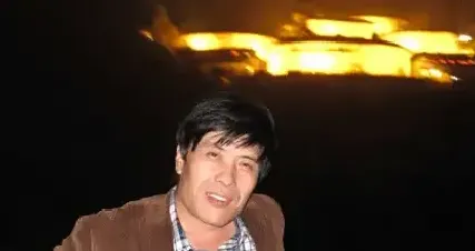 李胜彬