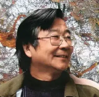 黄冠余