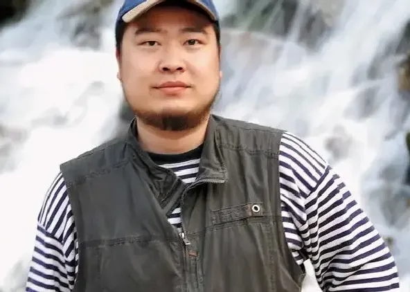 余宏达