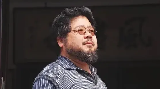 贾岩鸿