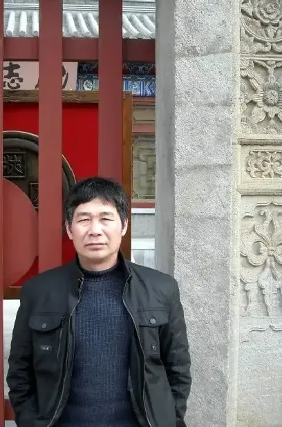 李强