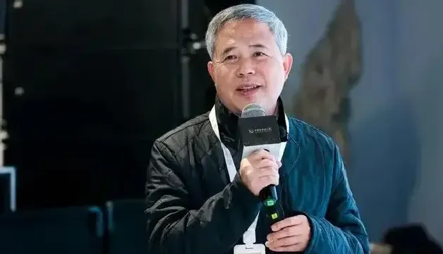 吴冠英·吴冠英