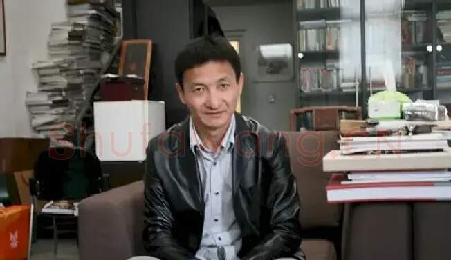 杨卫