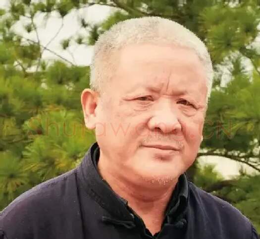 何家安