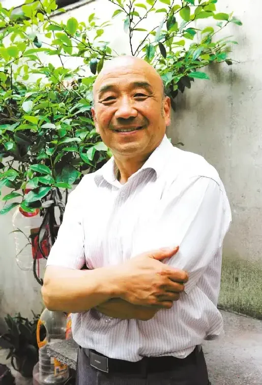 李伯庆