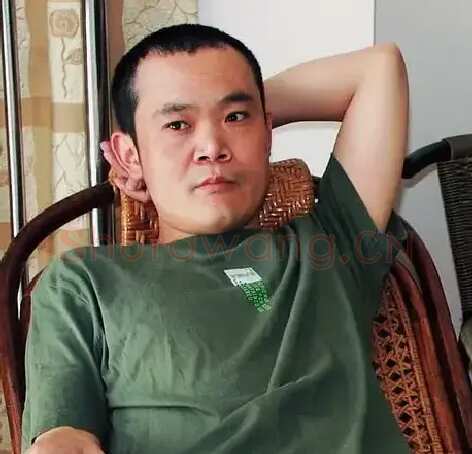 刘明波