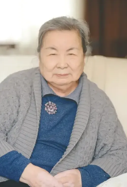 周皎